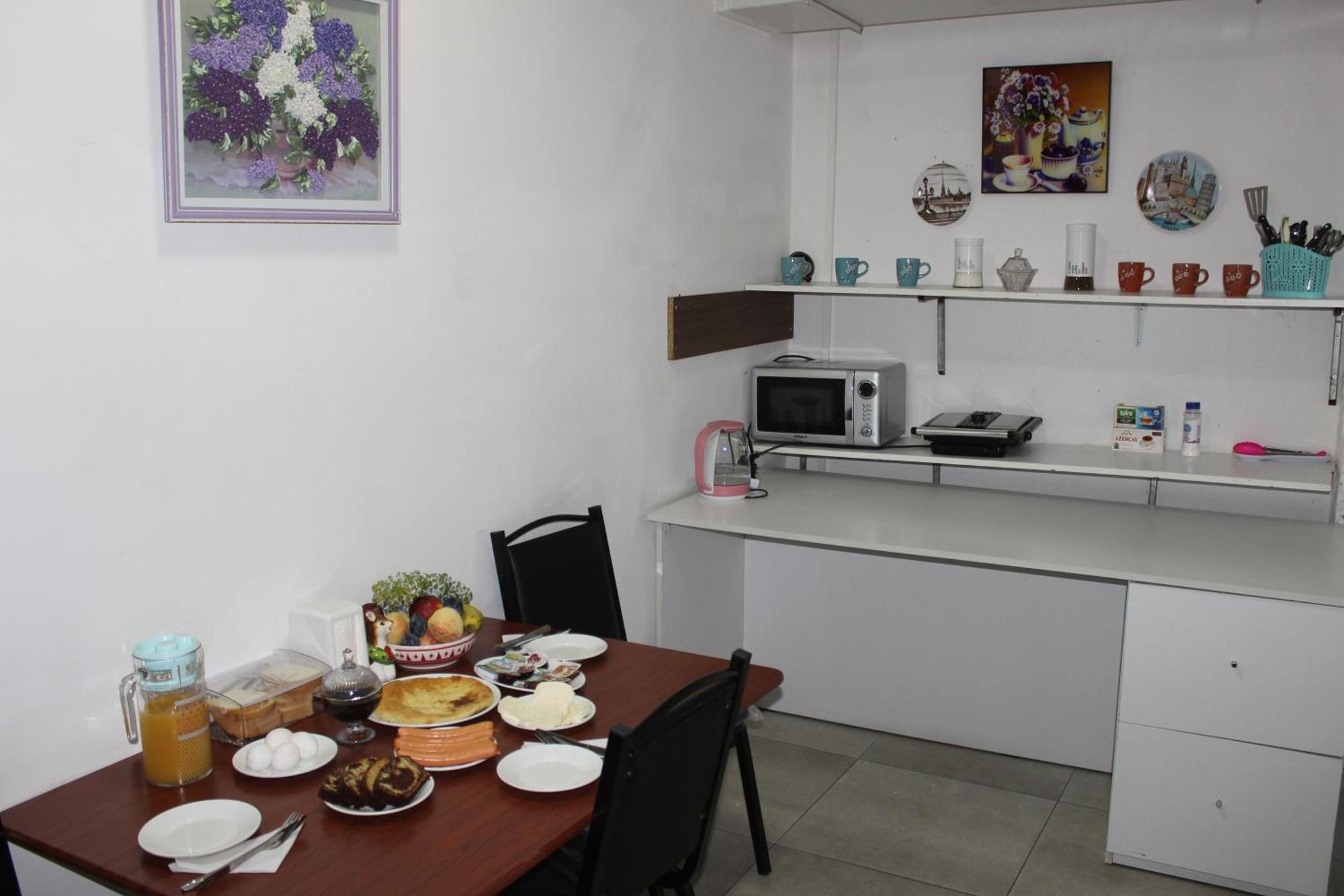 Hostel Near The Square Тбилиси Екстериор снимка