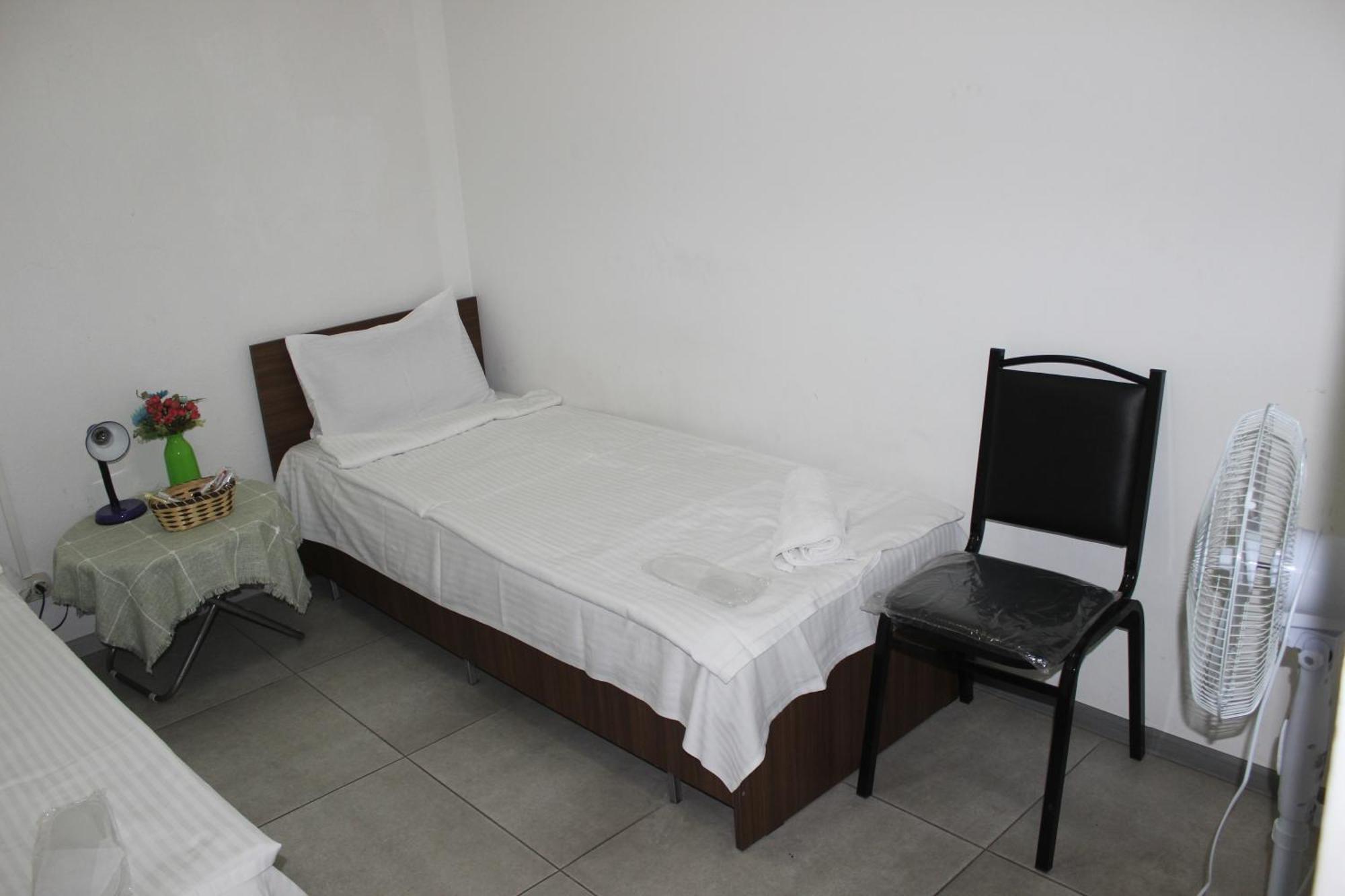 Hostel Near The Square Тбилиси Екстериор снимка
