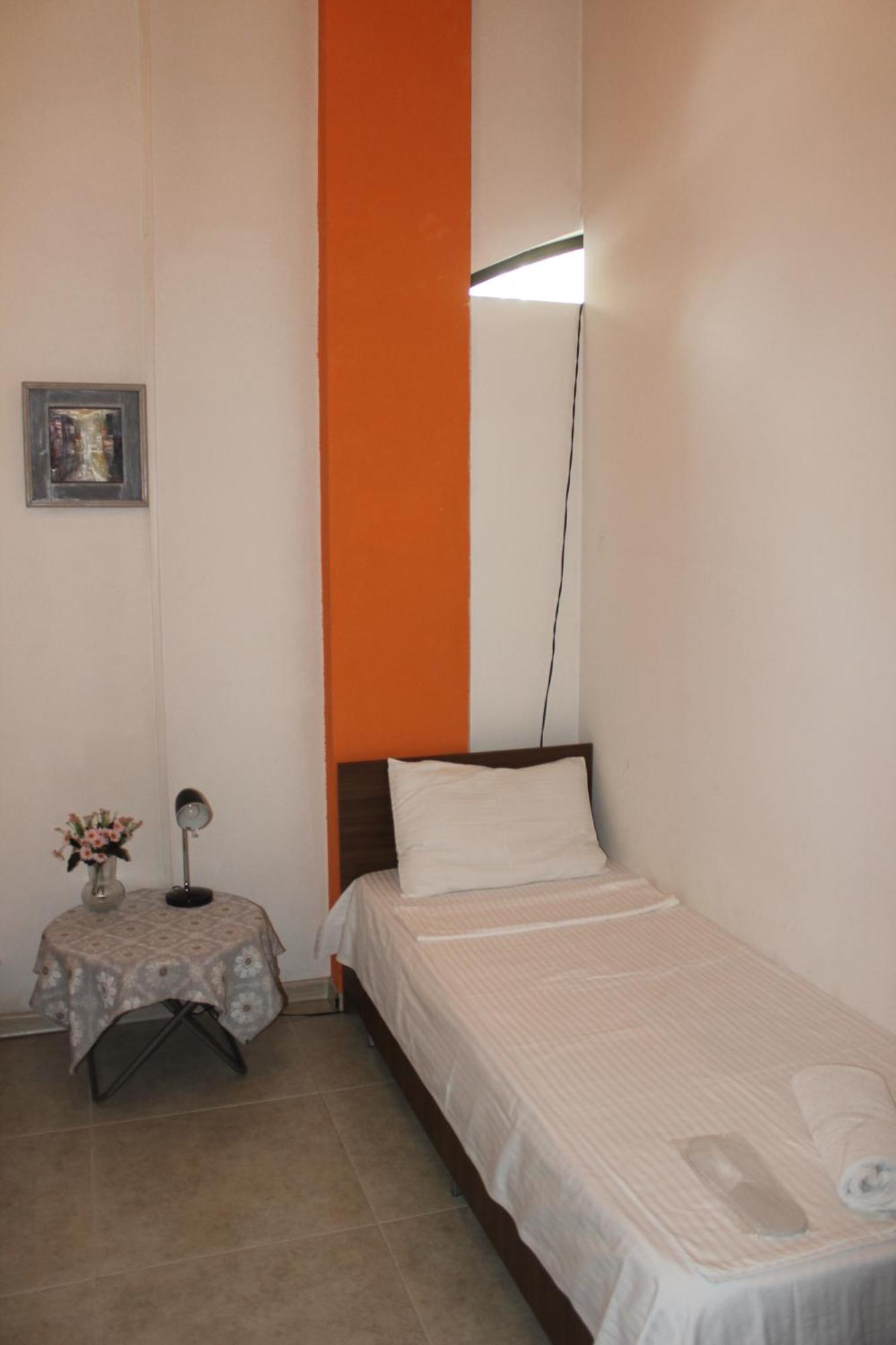 Hostel Near The Square Тбилиси Екстериор снимка