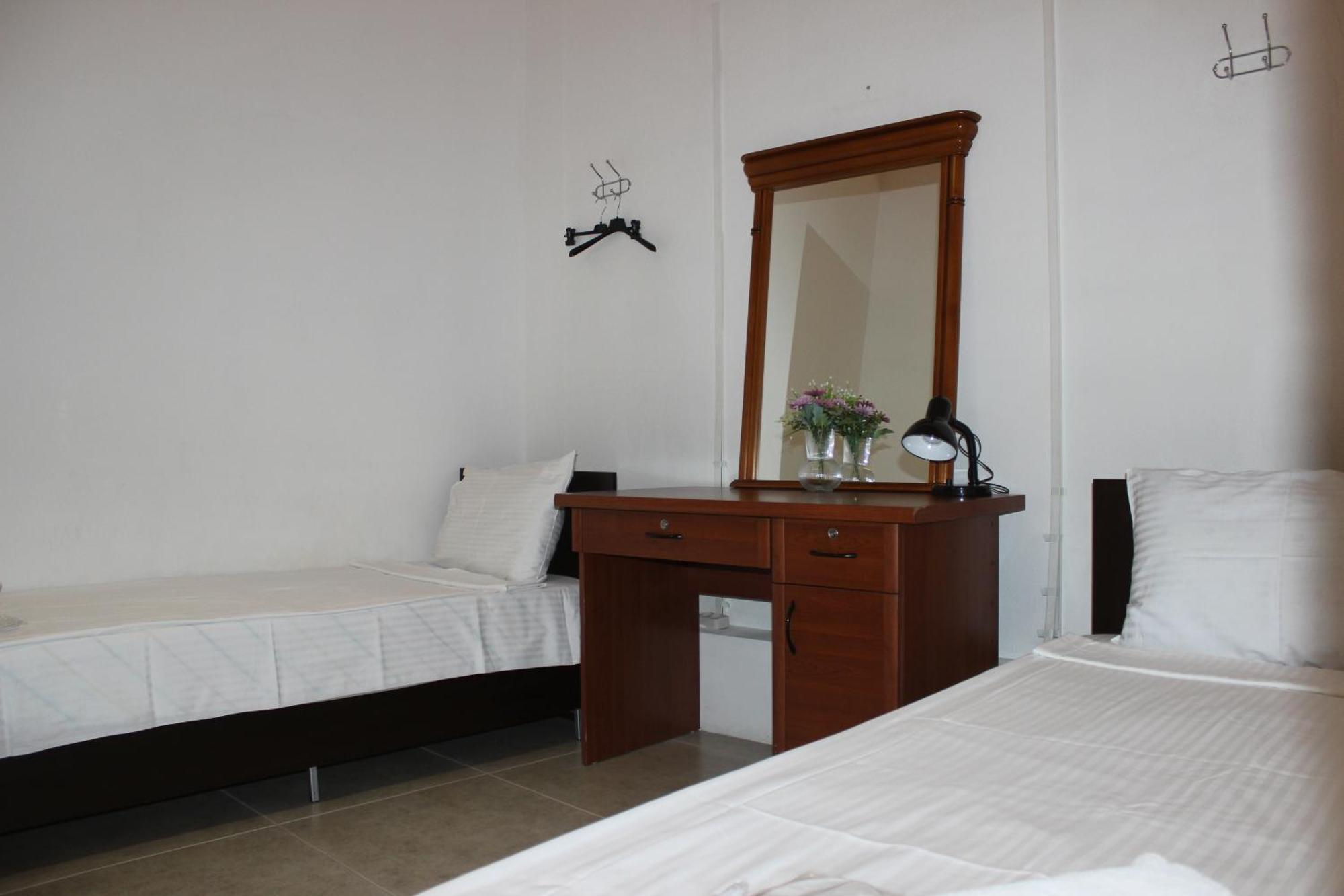 Hostel Near The Square Тбилиси Екстериор снимка