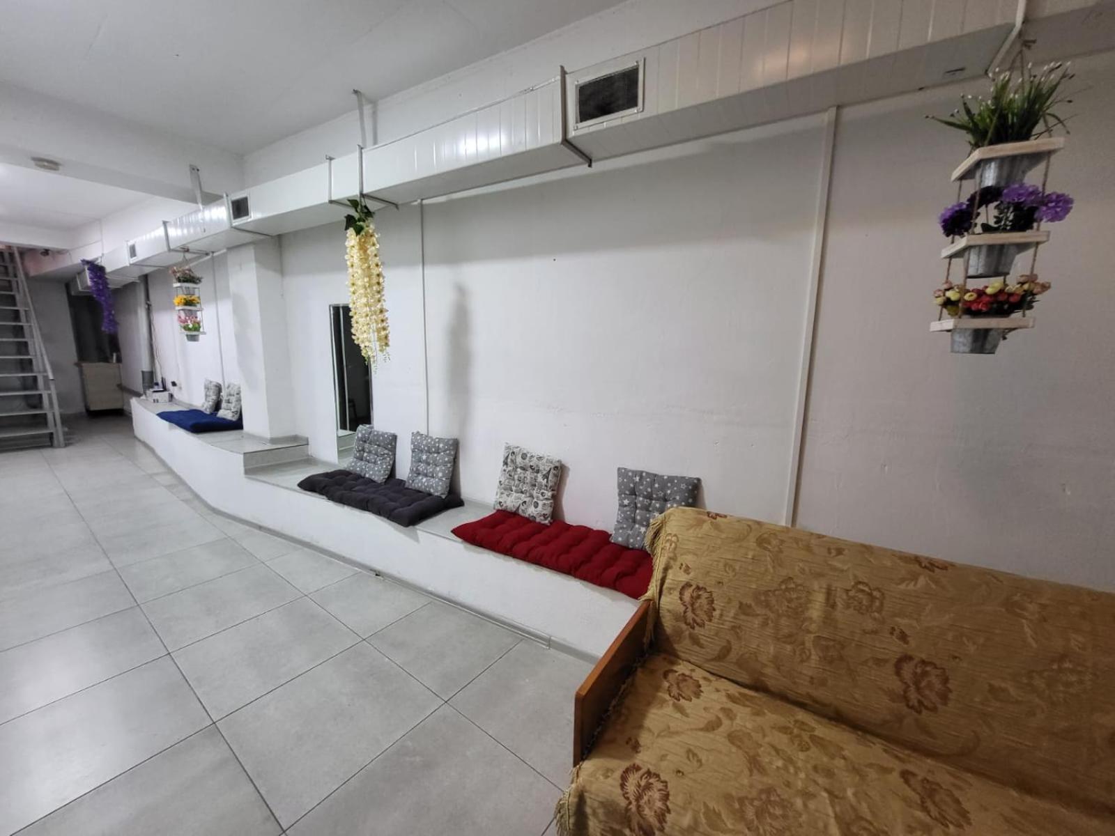 Hostel Near The Square Тбилиси Екстериор снимка