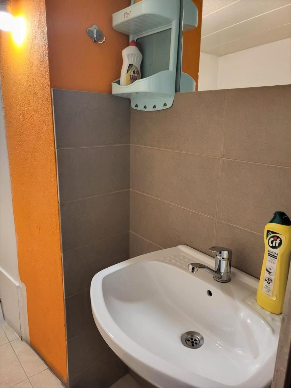 Hostel Near The Square Тбилиси Екстериор снимка
