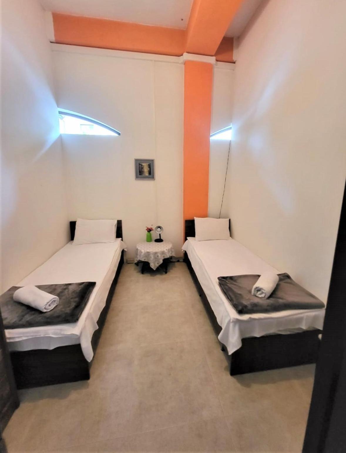 Hostel Near The Square Тбилиси Екстериор снимка