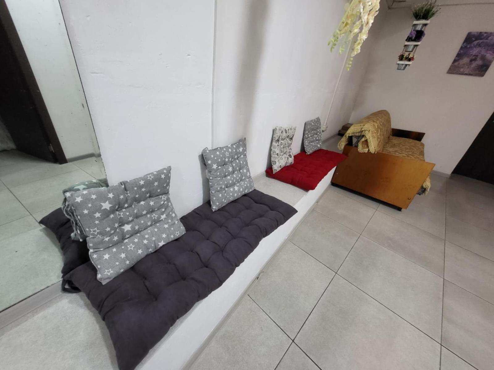 Hostel Near The Square Тбилиси Екстериор снимка